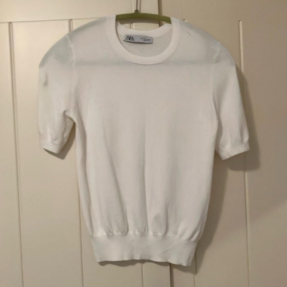 Zara Classic White Knit Top